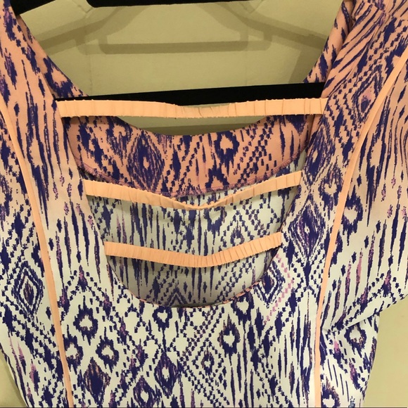 American Eagle Patterned Top - Picture 4 of 6
